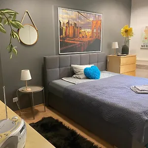 New Zentrum Mit Tiefgarage Apartment